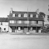 Auberge Symmes en 1947. Photo Ville de Gatineau.jpg